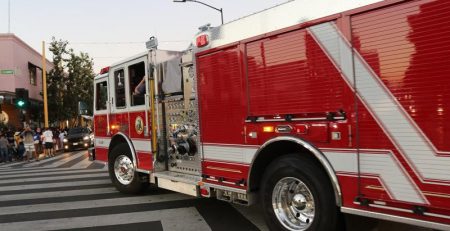 Trenton, NJ - Five Firemen Injured Extinguishing Three-Alarm Blaze on Cleveland Ave