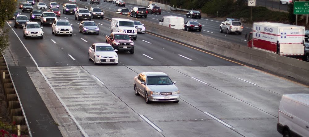 Saddlebrook, NJ - Car Wreck with Injuries on Gdn State Pkwy near Exit 161