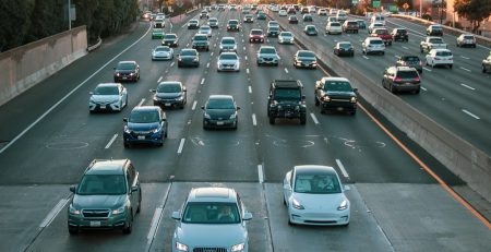 9 Vehicles Involved in Crash on Long Island Expy near Van Dam St, 4 Injured
