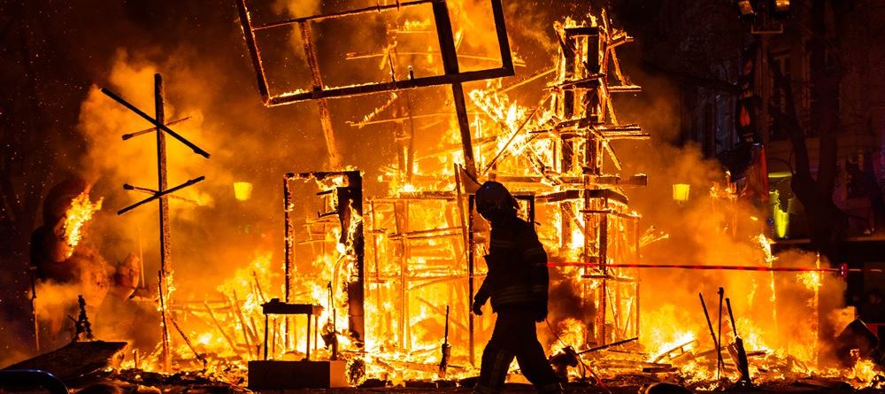 Late-Night Fire Displaces Dozens at Edison, NJ Apartment Complex in Marina Dr